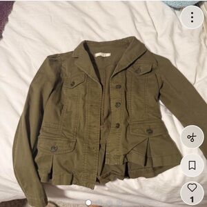 Loft green cropped jacket with cute ruffle back hem